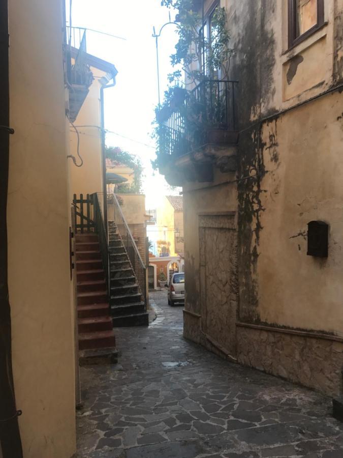 B&B Vico Roma 皮佐 外观 照片